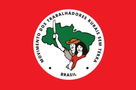 drapeau emblélatique du Mouvement des Sans Terre