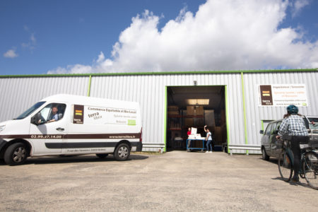 nous livrons et possibilité d'enlever vos commande à notre entrepot à Betton 35830